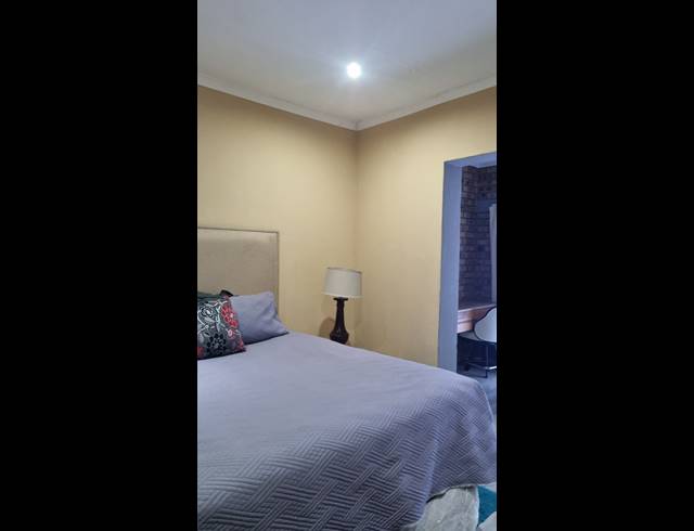 12 BEDROOM HOUSE FOR SALE IN SUNNYRIDGE